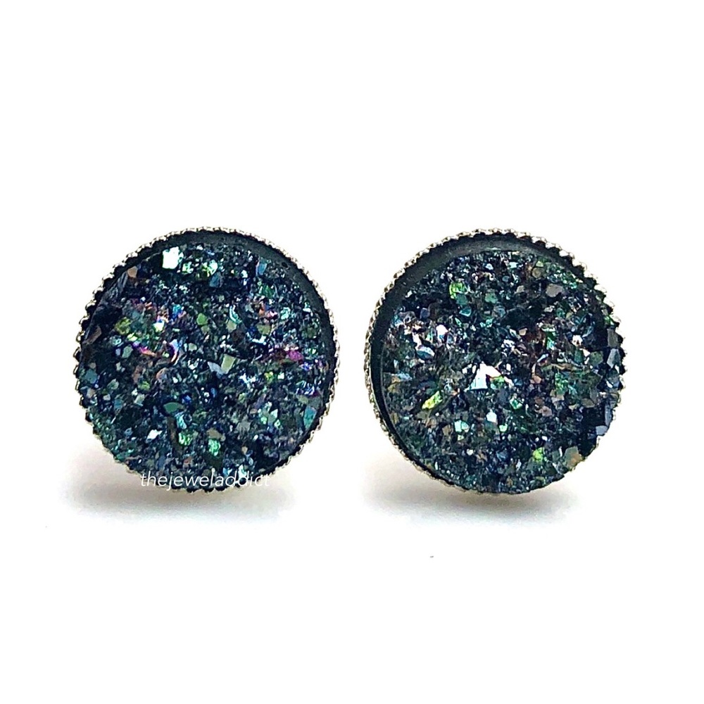 3/$15🎀 gunmetal w/light teal flecks druzy …